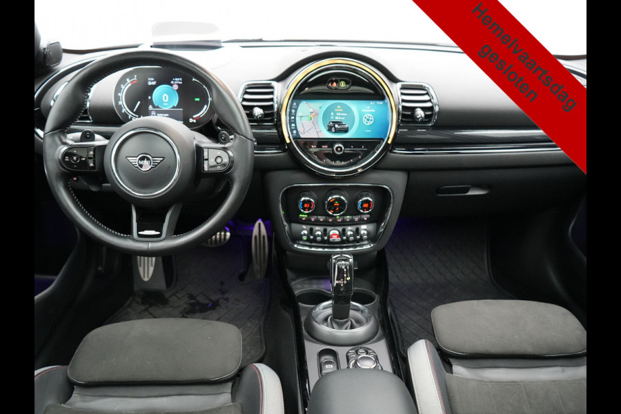 MINI Clubman 2.0 Cooper S John Cooper Works FACELIFT 179pk Dealer O.H | Panodak | Adaptive Cruise | Alcantara JCW Sportstoelen | Head Up | Harman Kardon | 19"L.M | Trekhaak Afn. | Camera | Keyless |
