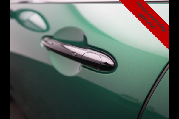MINI Clubman 2.0 Cooper S John Cooper Works FACELIFT 179pk Dealer O.H | Panodak | Adaptive Cruise | Alcantara JCW Sportstoelen | Head Up | Harman Kardon | 19"L.M | Trekhaak Afn. | Camera | Keyless |