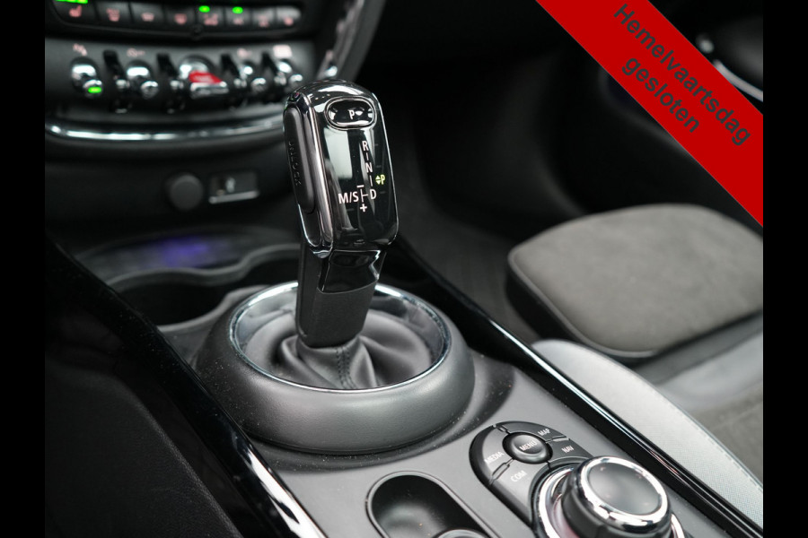 MINI Clubman 2.0 Cooper S John Cooper Works FACELIFT 179pk Dealer O.H | Panodak | Adaptive Cruise | Alcantara JCW Sportstoelen | Head Up | Harman Kardon | 19"L.M | Trekhaak Afn. | Camera | Keyless |