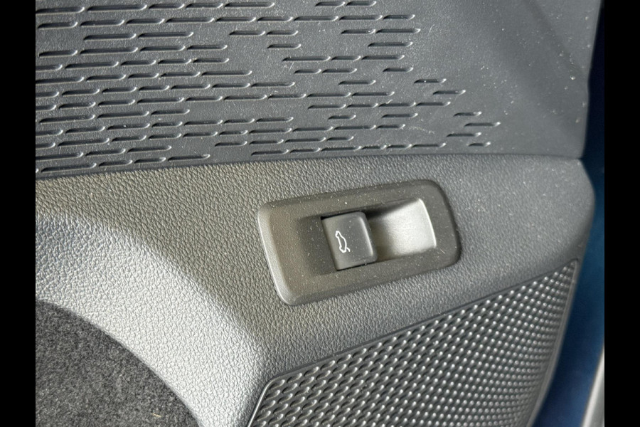 Škoda Octavia Combi 1.0 e-TSI Business Edition Navigatie Apple Carplay/Android Auto Parkeersensoren Adaptive Cruise Control Virtual Cockpit Full Led Climate Control Lichtmetalen velgen