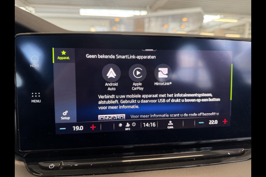 Škoda Octavia Combi 1.0 e-TSI Business Edition Navigatie Apple Carplay/Android Auto Parkeersensoren Adaptive Cruise Control Virtual Cockpit Full Led Climate Control Lichtmetalen velgen