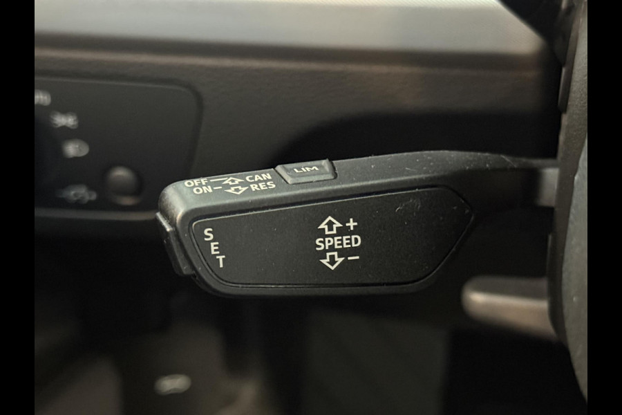 Audi Q5 50 TFSI e quattro Pro Line S Line Plugin Hybrid Navigatie Cruise Control Climate Control LED Koplampen Parkeersensoren Rondom Stoelverwarming Virtual Cockpit