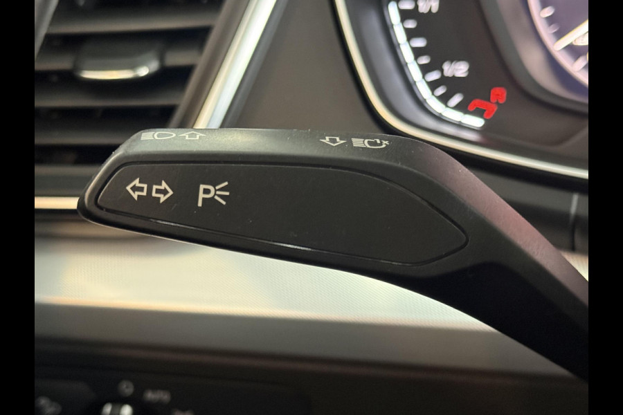 Audi Q5 50 TFSI e quattro Pro Line S Line Plugin Hybrid Navigatie Cruise Control Climate Control LED Koplampen Parkeersensoren Rondom Stoelverwarming Virtual Cockpit