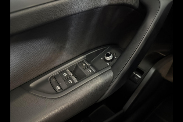 Audi Q5 50 TFSI e quattro Pro Line S Line Plugin Hybrid Navigatie Cruise Control Climate Control LED Koplampen Parkeersensoren Rondom Stoelverwarming Virtual Cockpit