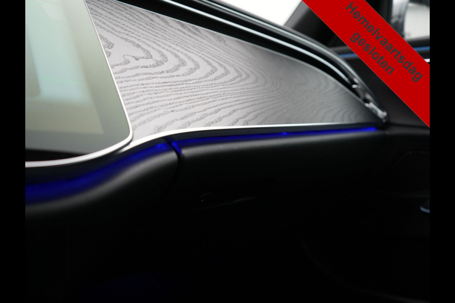 Mercedes-Benz E-Klasse Estate 300 e AMG Line PHEV 313pk INCL BTW Dealer O.H. | Trekhaak Af Fabriek | Adaptive Cruise | 360 Camera | Digital Light | Alcantara Sportstoelen Memory & Verwarmd | Sfeerverlichting | Keyless | Blis | Navigatie | DAB | Plug In Hybrid |