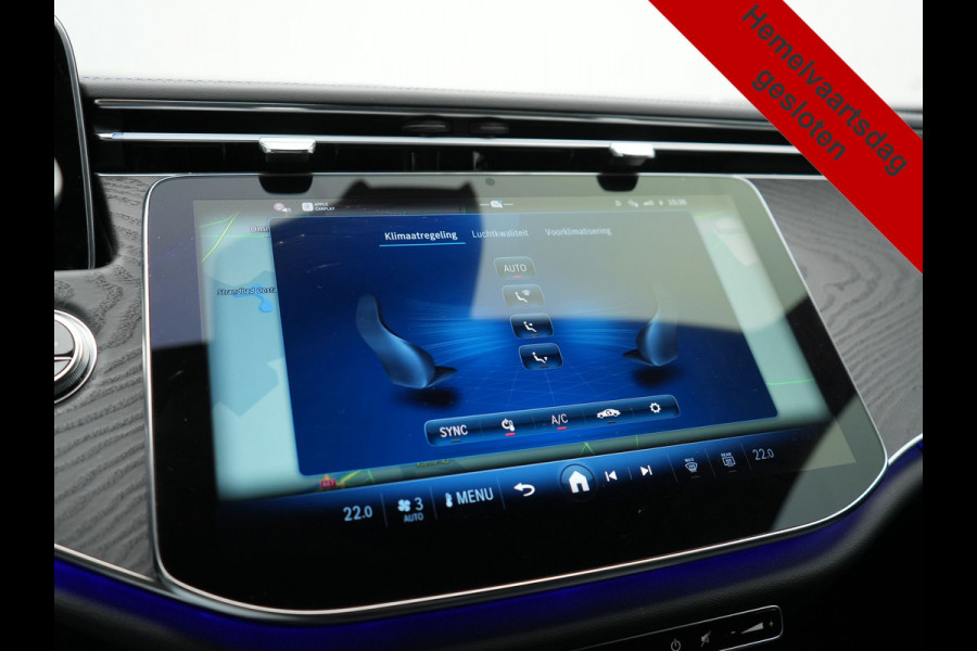 Mercedes-Benz E-Klasse Estate 300 e AMG Line PHEV 313pk INCL BTW Dealer O.H. | Trekhaak Af Fabriek | Adaptive Cruise | 360 Camera | Digital Light | Alcantara Sportstoelen Memory & Verwarmd | Sfeerverlichting | Keyless | Blis | Navigatie | DAB | Plug In Hybrid |