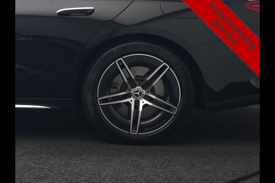 Mercedes-Benz E-Klasse Estate 300 e AMG Line PHEV 313pk INCL BTW Dealer O.H. | Trekhaak Af Fabriek | Adaptive Cruise | 360 Camera | Digital Light | Alcantara Sportstoelen Memory & Verwarmd | Sfeerverlichting | Keyless | Blis | Navigatie | DAB | Plug In Hybrid |