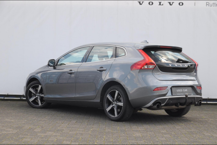 Volvo V40 T4 190PK Automaat Business Sport / Trekhaak / Leder met alcantara interieur / R-Design / Stoelverwarming / Bluetooth / Parkeersensoren / navigatie