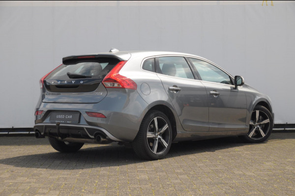 Volvo V40 T4 190PK Automaat Business Sport / Trekhaak / Leder met alcantara interieur / R-Design / Stoelverwarming / Bluetooth / Parkeersensoren / navigatie