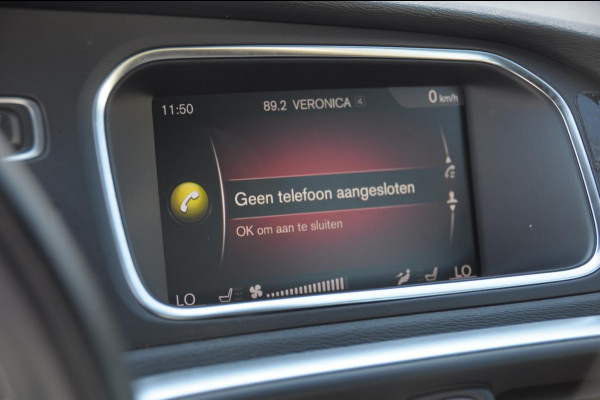 Volvo V40 T4 190PK Automaat Business Sport / Trekhaak / Leder met alcantara interieur / R-Design / Stoelverwarming / Bluetooth / Parkeersensoren / navigatie