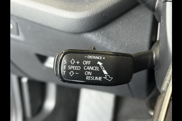 Škoda Octavia Combi 1.0 e-TSI Business Edition Navigatie Apple Carplay/Android Auto Parkeersensoren Adaptive Cruise Control Virtual Cockpit Full Led Climate Control Lichtmetalen velgen