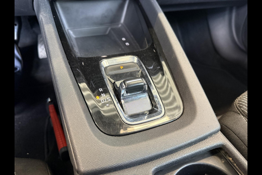 Škoda Octavia Combi 1.0 e-TSI Business Edition Navigatie Apple Carplay/Android Auto Parkeersensoren Adaptive Cruise Control Virtual Cockpit Full Led Climate Control Lichtmetalen velgen