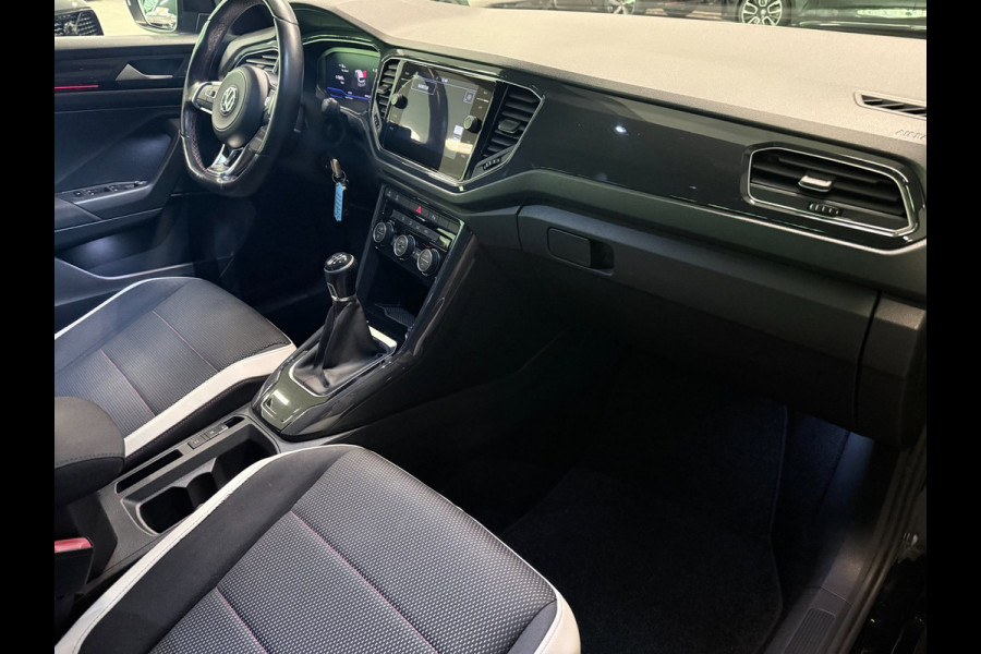Volkswagen T-Roc 1.0 TSI Sport V-COCKPIT/NAVI/CAM/DAB/CARPLAY/ECC/PDC/CRUISE///