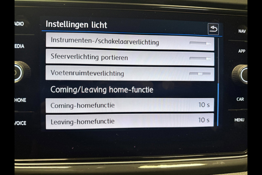 Volkswagen T-Roc 1.0 TSI Sport V-COCKPIT/NAVI/CAM/DAB/CARPLAY/ECC/PDC/CRUISE///