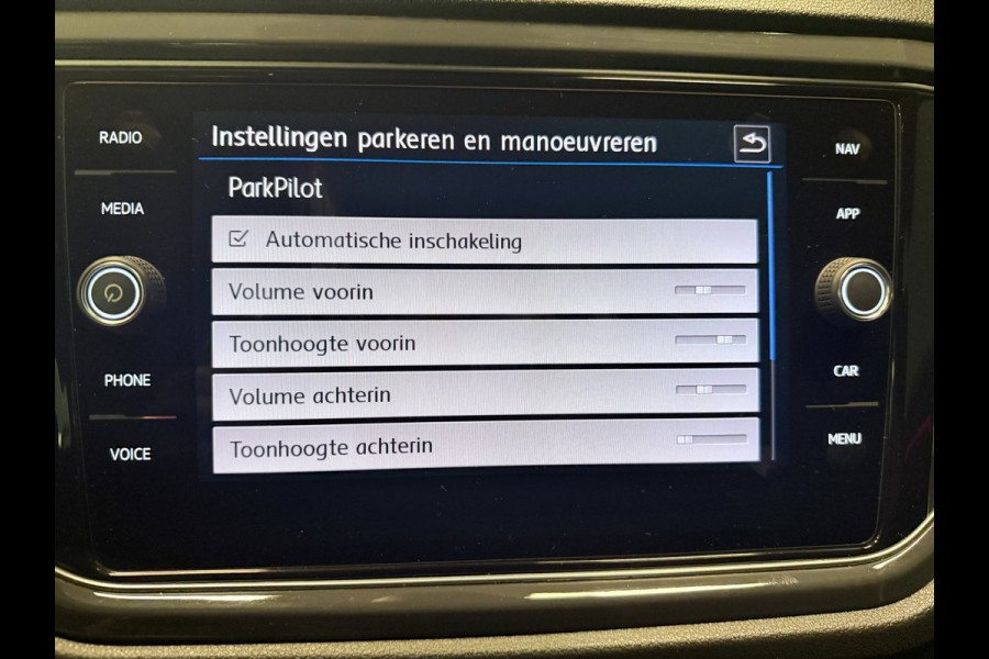 Volkswagen T-Roc 1.0 TSI Sport V-COCKPIT/NAVI/CAM/DAB/CARPLAY/ECC/PDC/CRUISE///