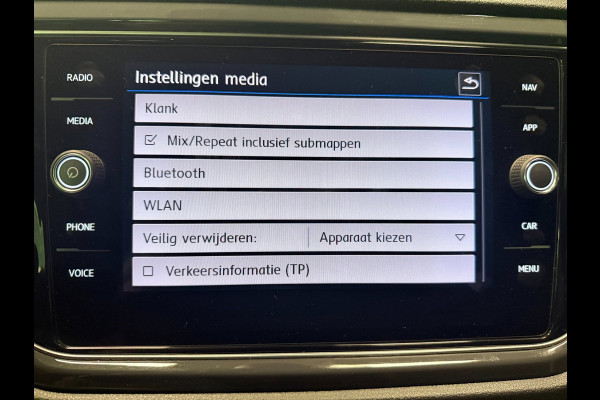 Volkswagen T-Roc 1.0 TSI Sport V-COCKPIT/NAVI/CAM/DAB/CARPLAY/ECC/PDC/CRUISE///