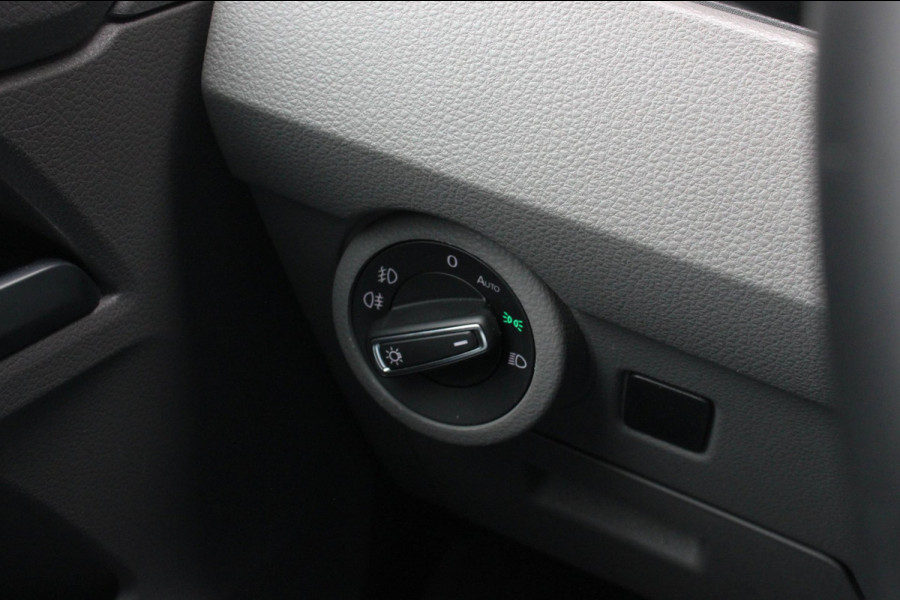 Volkswagen Transporter 2.0 TDI L2H1 150PK JB- EDITION DSG / PDC / VERLAGINGSVEREN / LEDEREN BEKLEDING / FULL / APPLE CARPLAY /NAVI