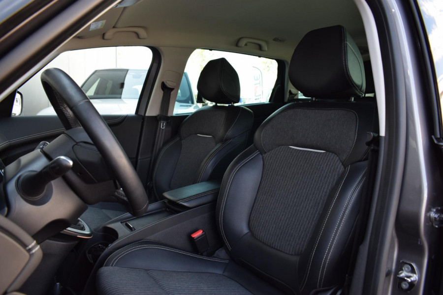 Renault Grand Scénic 1.3 TCe Techno 7p. | 18" Lm Velgen | achteruitrijcamera | Navi | Cruise |