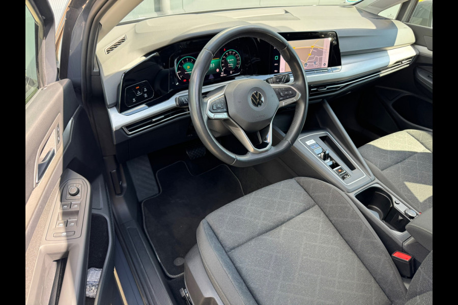Volkswagen Golf 1.0 TSI Life * Automaat * Camera * Visueel Cockpit *