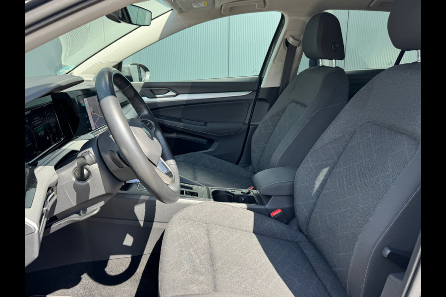 Volkswagen Golf 1.0 TSI Life * Automaat * Camera * Visueel Cockpit *