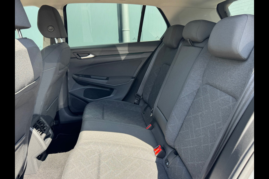 Volkswagen Golf 1.0 TSI Life * Automaat * Camera * Visueel Cockpit *