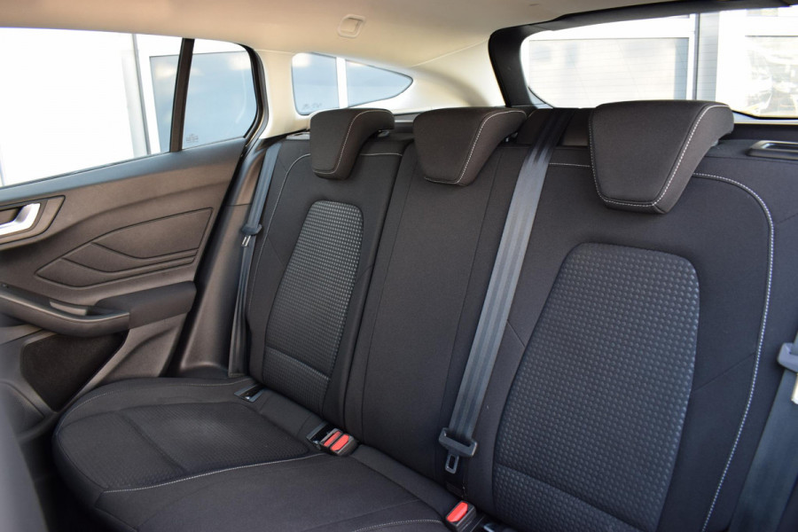 Ford FOCUS Wagon 1.0 EcoBoost Hybrid Connected | Apple CarPlay | LED | Cruise | Sportstoelen
