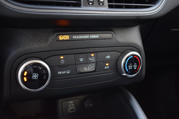 Ford FOCUS Wagon 1.0 EcoBoost Hybrid Connected | Apple CarPlay | LED | Cruise | Sportstoelen
