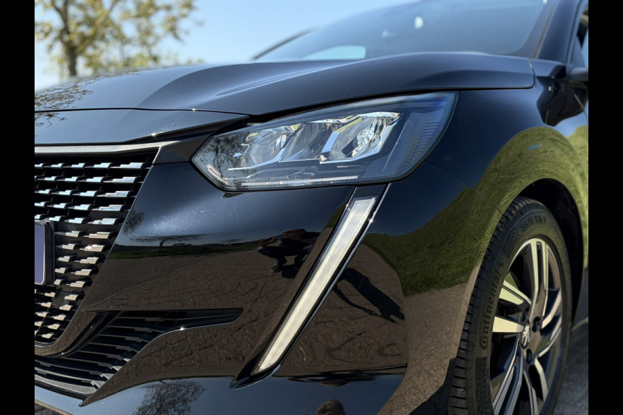 Peugeot 208 1.2 PureTech Allure !!! Verkocht !!! 1e Eigenaar | Dealeronderhouden & DB-Riem reeds vervangen | Apple Carplay/Android Auto | DAB + | NAVI | 3D Cockpit