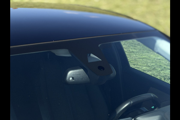 Peugeot 208 1.2 PureTech Allure !!! Verkocht !!! 1e Eigenaar | Dealeronderhouden & DB-Riem reeds vervangen | Apple Carplay/Android Auto | DAB + | NAVI | 3D Cockpit