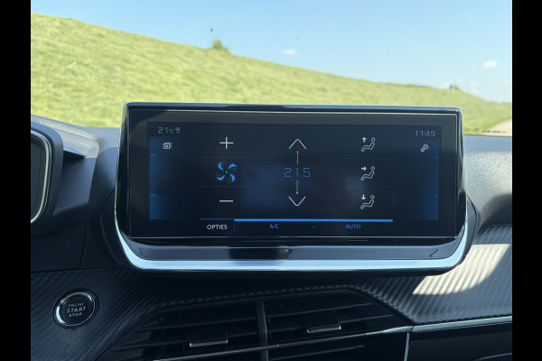 Peugeot 208 1.2 PureTech Allure !!! Verkocht !!! 1e Eigenaar | Dealeronderhouden & DB-Riem reeds vervangen | Apple Carplay/Android Auto | DAB + | NAVI | 3D Cockpit