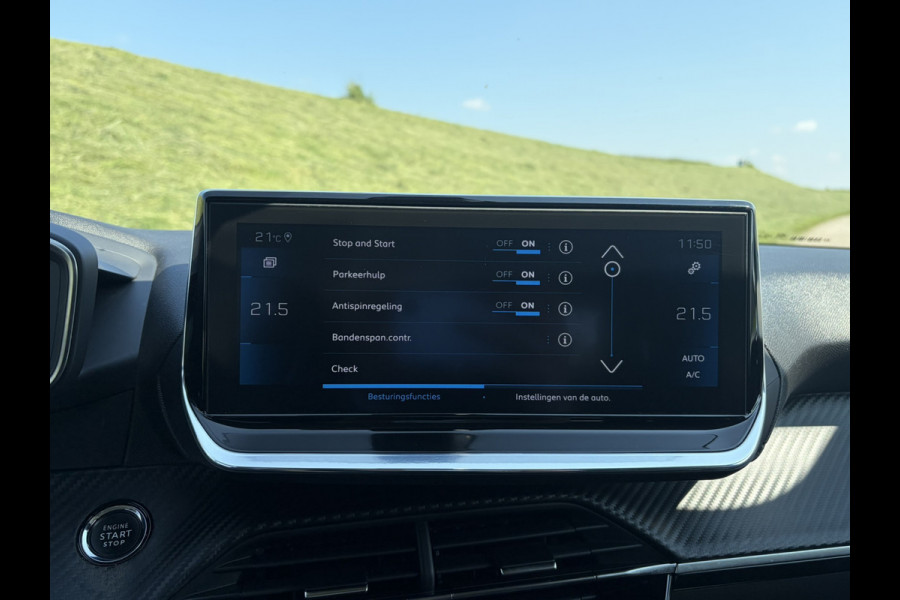 Peugeot 208 1.2 PureTech Allure !!! Verkocht !!! 1e Eigenaar | Dealeronderhouden & DB-Riem reeds vervangen | Apple Carplay/Android Auto | DAB + | NAVI | 3D Cockpit