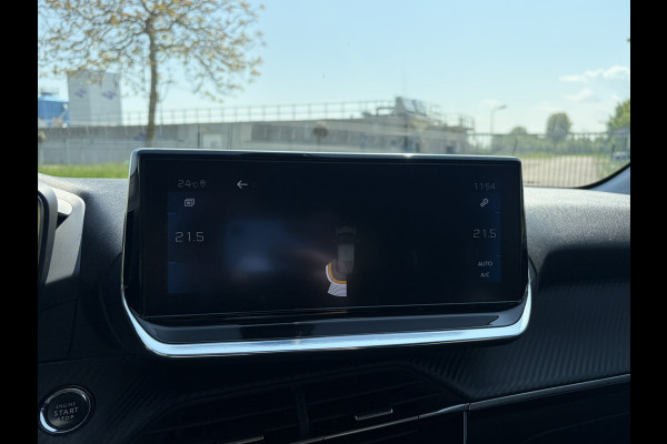 Peugeot 208 1.2 PureTech Allure !!! Verkocht !!! 1e Eigenaar | Dealeronderhouden & DB-Riem reeds vervangen | Apple Carplay/Android Auto | DAB + | NAVI | 3D Cockpit