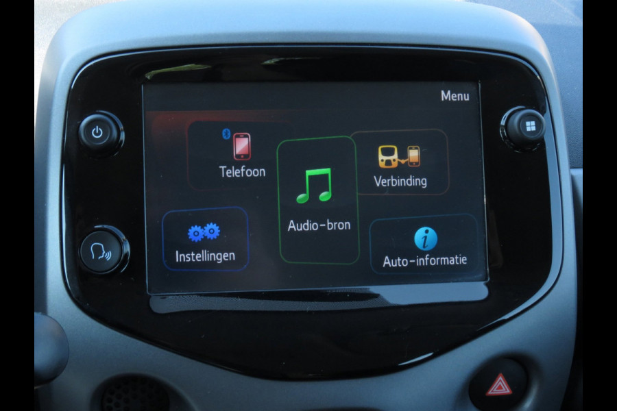 Toyota Aygo 1.0 VVT-i x-play | AIRCO | CRUISE CONTROL | ACHTERUITRIJCAMERA | DEALER OH |