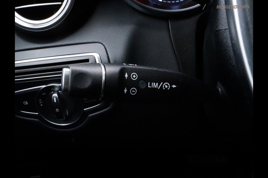 Mercedes-Benz GLC 250 4MATIC Premium Plus AMG (BURMESTER,PANORAMADAK,STOELVERWARMING,TREKHAAK,SFEERVERLICHTING,TOPCONDITIE)