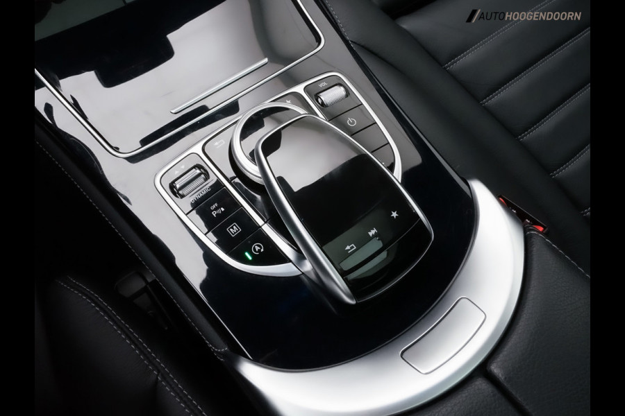 Mercedes-Benz GLC 250 4MATIC Premium Plus AMG (BURMESTER,PANORAMADAK,STOELVERWARMING,TREKHAAK,SFEERVERLICHTING,TOPCONDITIE)