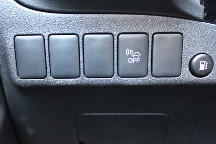 Mitsubishi Outlander 2.4 PHEV Intense+ | Trekhaak | Camera | Navigatie | Stoelverwarming