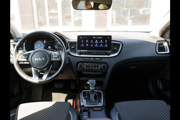 Kia Ceed Sportswagon 1.5 T-GDi DynamicPlusLine | Matrix LED Koplampen | Stoel/Stuurverwarming | Keyless Go | Elektrisch bedienbare achterklep | Carplay | Navigatie