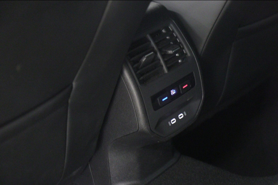 Seat Leon Sportstourer 1.5 eTSI FR NAP/CARPLAY/ACC/PDC/CAM/LANEASSIST/VOL