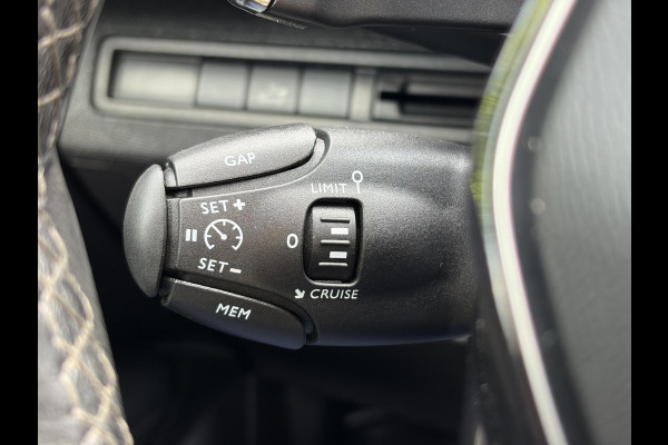 Peugeot 3008 1.2 PureTech Allure 1e Eigenaar,Draadloos Opladen,Navi,360°Camera,Keyless,Dealer Onderhouden,Stoelverw.Memory stoel,Dodehoek,131pk,Halfleder,Apk tot 03-2027