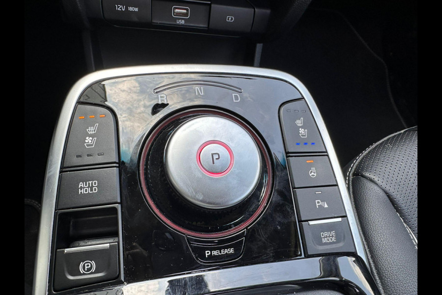 Kia e-Niro ExecutiveLine SKY 64 kWh | SOH: 95,6% | Schuifdak | 3 Fase | Warmtepomp | Leder | Adaptive CC | Climate |