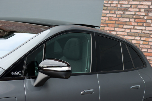 Mercedes-Benz EQE SUV 500 4MATIC AMG Line 91 kWh | 65.000,- ex BTW | Luchtvering | Hyperscreen | Achterasbesturing | Distronic+ | Massage | HUD | Stoelventilatie | Trekhaak | Memory | Verwarmd Stuurwiel | 22kW |