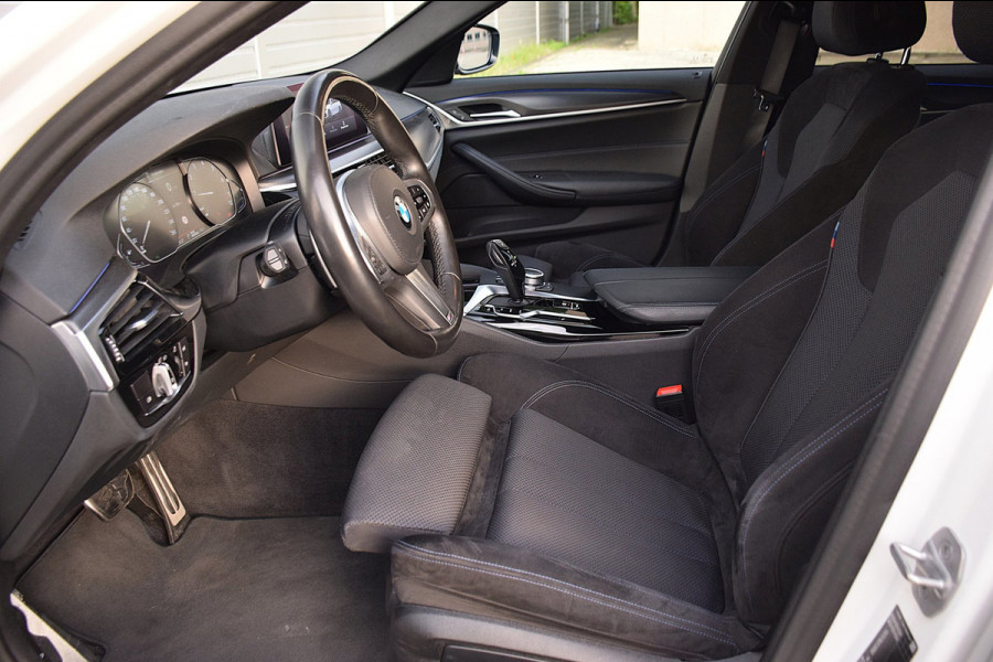 BMW 5 Serie Touring 530i High Executive*M-Pakket*Head-up*20"Inch*92Dkm*2021*