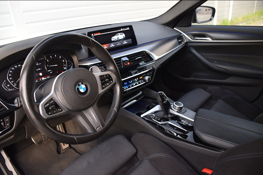 BMW 5 Serie Touring 530i High Executive*M-Pakket*Head-up*20"Inch*92Dkm*2021*