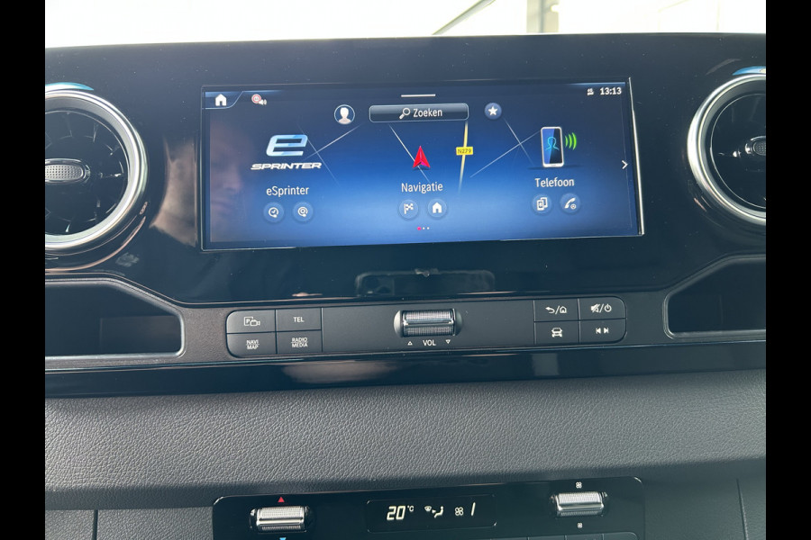 Mercedes-Benz eSprinter 320 L2 H2 Pro 81kWh / Snel laden 115Kw / Trekhaak / MBUX / Navigatie / Camera / Cruise control / Airco / 270 Graden achterdeuren