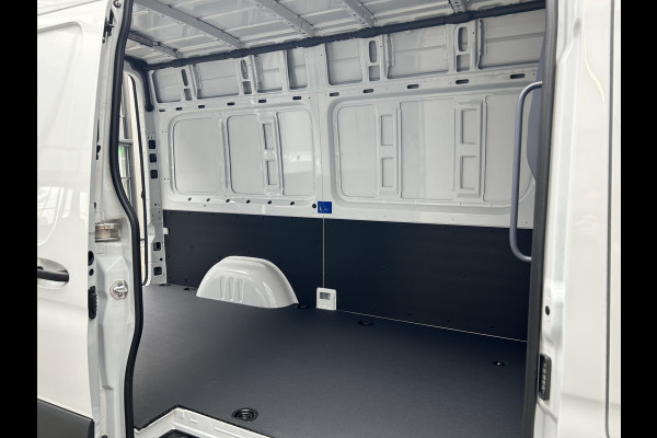 Mercedes-Benz eSprinter 320 L2 H2 Pro 81kWh / Snel laden 115Kw / Trekhaak / MBUX / Navigatie / Camera / Cruise control / Airco / 270 Graden achterdeuren