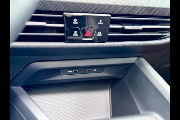 Volkswagen Golf 1.5 eTSI R-Line Pano/H&K/Matrix/Trekhaak