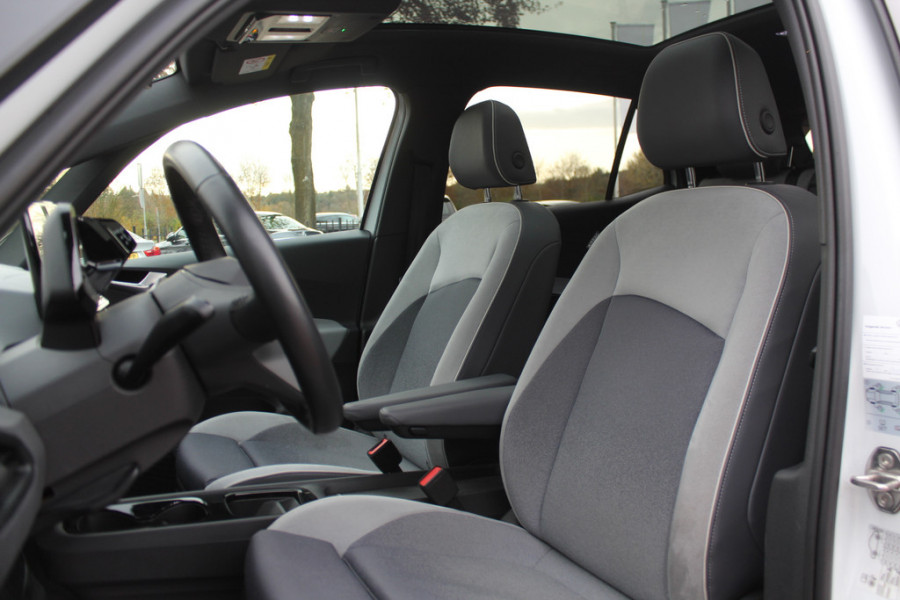 Volkswagen ID.3 First Max 58 kWh / SOH 93% / Full option! / Panoramadak / Camera / Head-up / Keyless / 20'' / ACC / Dodehoek / Elektr. stoelen / Massage / Navigatie / Stuurverwarming