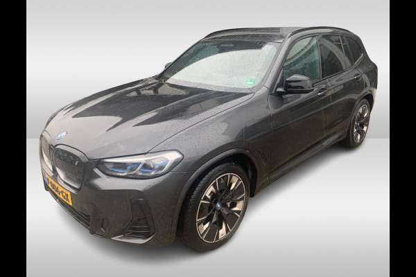 BMW iX3 High Executive 80 kWh / Trekhaak / Panoramadak / 360Camera / Head-up / Laser LED / Harman Kardon / ACC / Keyless / Dodehoek / DAB