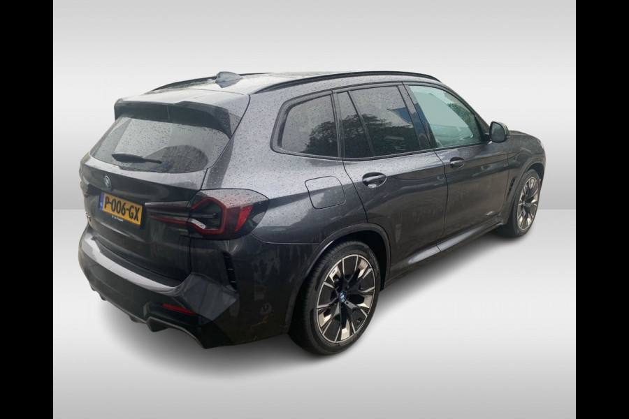 BMW iX3 High Executive 80 kWh / Trekhaak / Panoramadak / 360Camera / Head-up / Laser LED / Harman Kardon / ACC / Keyless / Dodehoek / DAB
