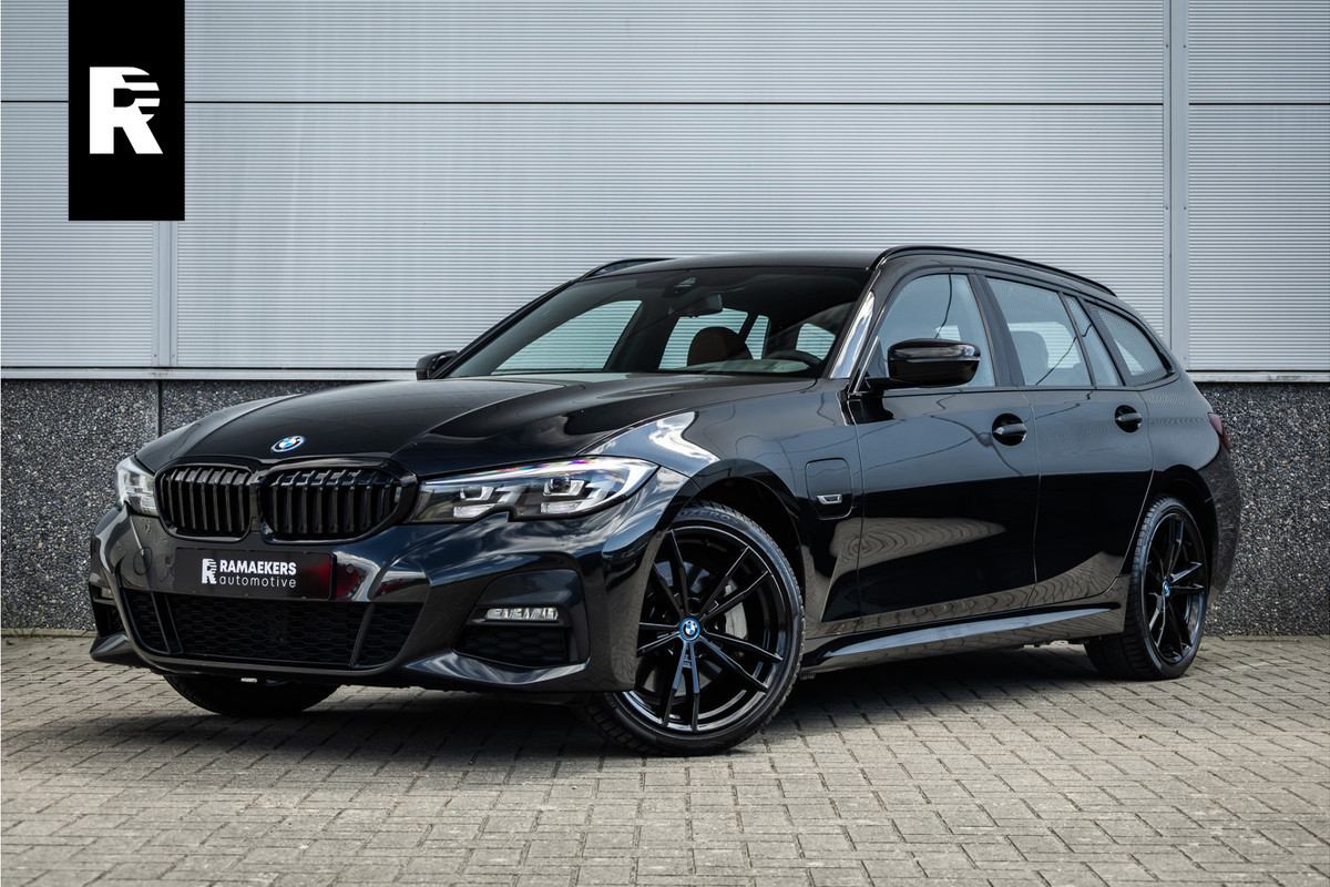 BMW 3 Serie Touring 330e M-sport Adaptief onderstel / 19inch / elec stoelen / Camera / Stoelverwarming